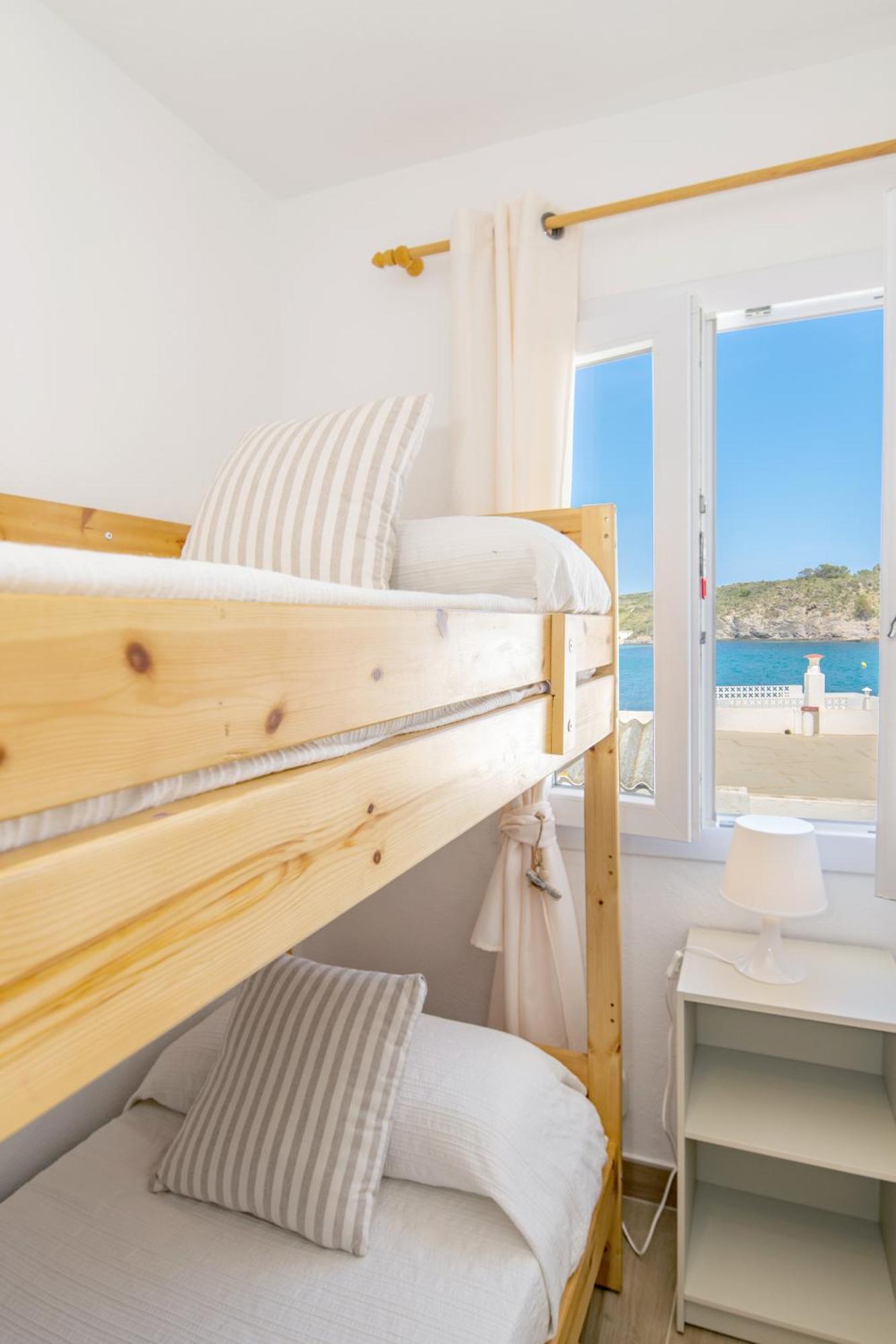 Ponent-Apartamento Frente Al Mar, Refugio Costero Es Grau Luaran gambar